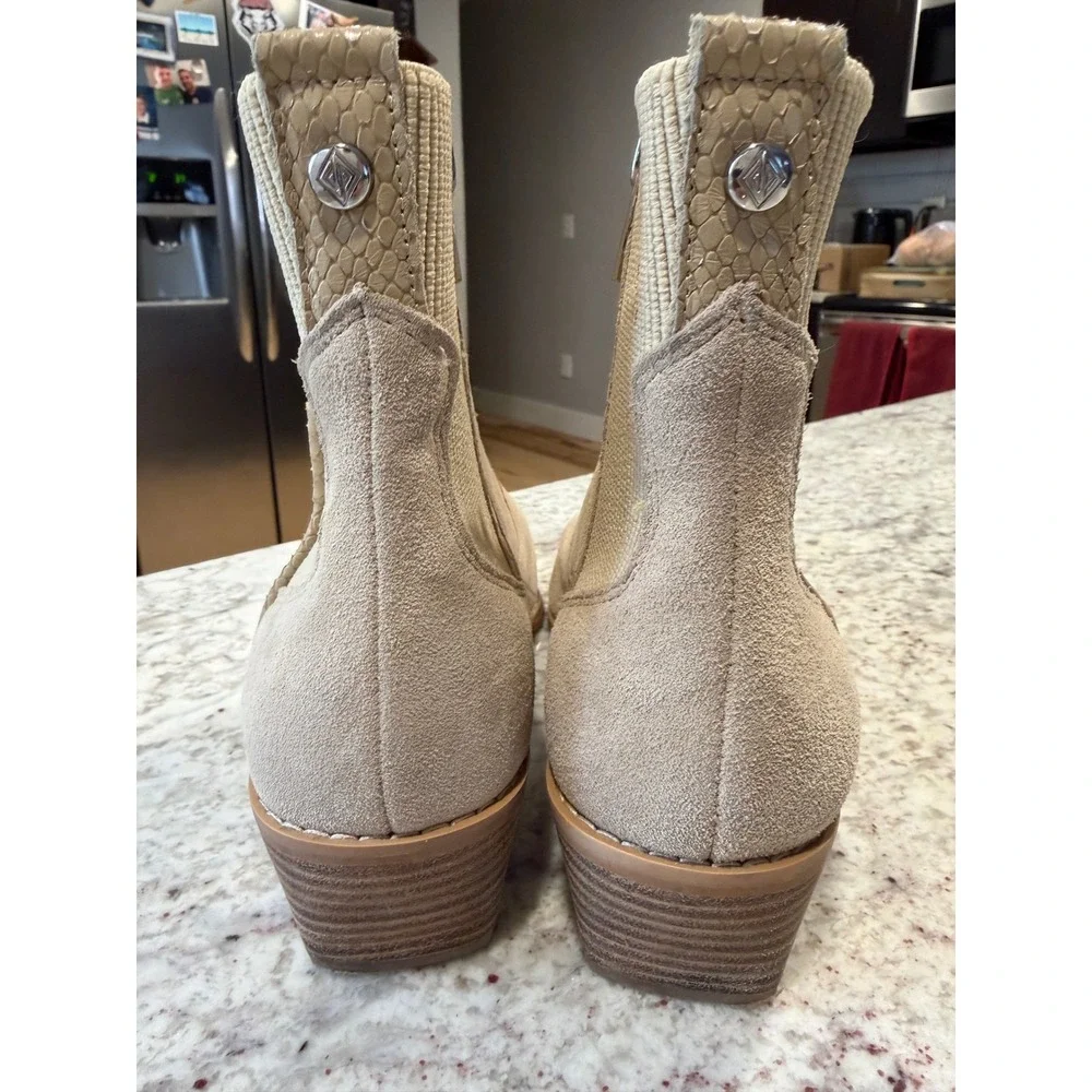 Donald Pliner Suede Pointed‎ Toe Chelsea Bootie Block Heel Beige Women's Size 10